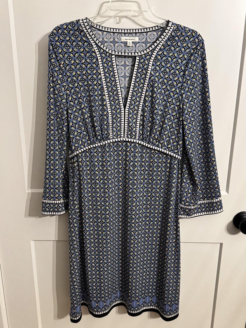 Max Studio Dress Sz L Blue Geometric Jersey Shift 3/4 Sleeve Knee Length Stretch